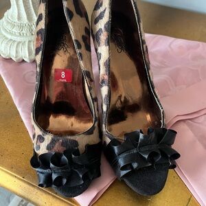 Guess Leopard Print Peep-Toe Pumps with Black Ruffle Accent - Size 8
